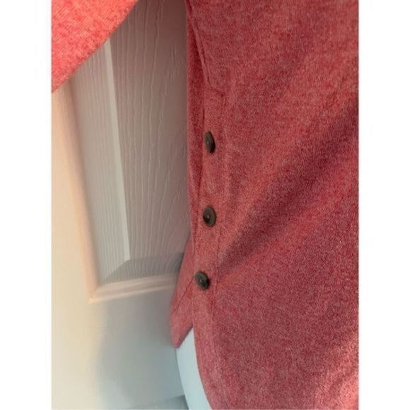 St. John's Bay Coral Spandex Blend Top. Size Medium - Picture 3 of 5